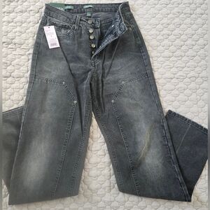 COPY - High-Rise Straight Black-washed jeans.